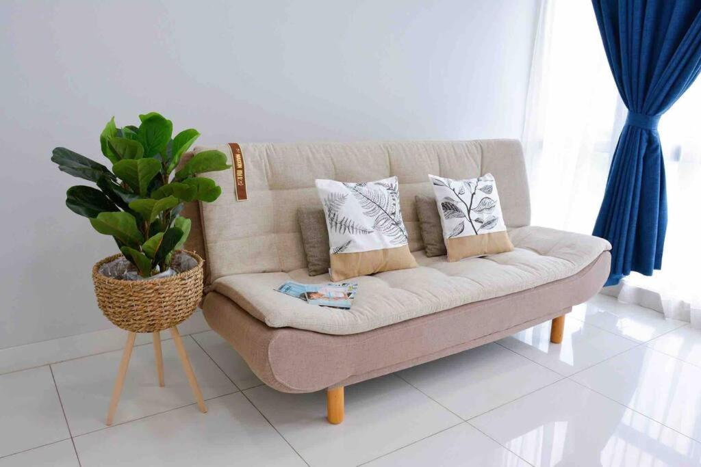 2000sq Ft Luxury @ Imago Mall, Kk Apartment