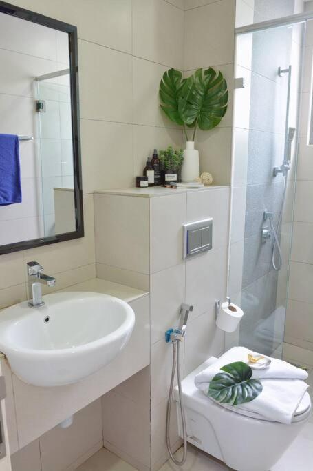 2000sq Ft Luxury @ Imago Mall, Kk Apartment
